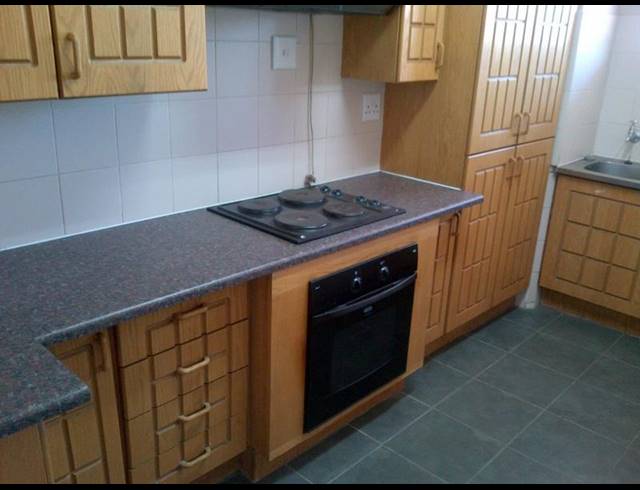 2 BEDROOM APARTMENT FOR SALE IN VANDERBIJLPARK CW 3